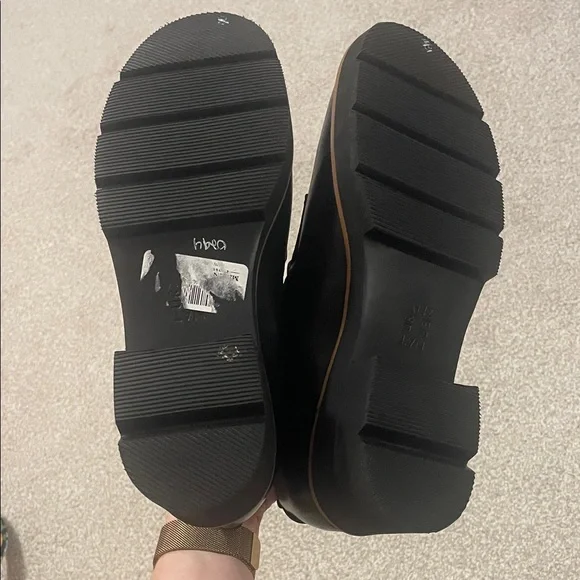 Like New Naturalizer Carbaret Loafers Size 8 - Picture 5 of 6